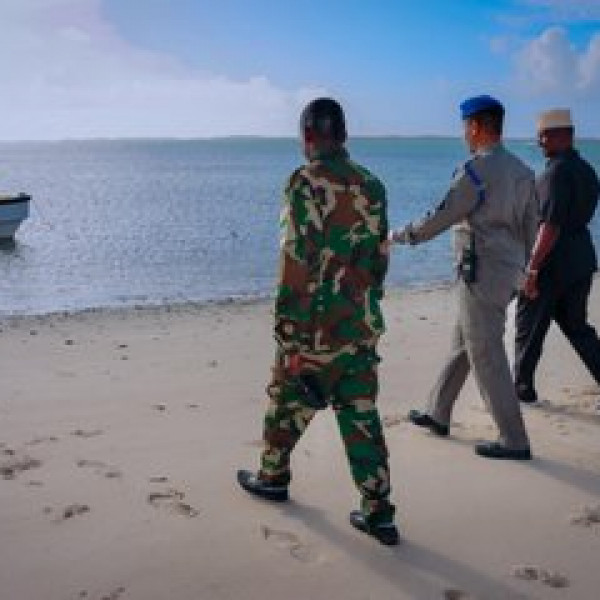Suspected pirates arrested in Somalia - Vimarsana News