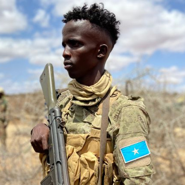 Airstrikes Hit Al-Shabaab-Held Somali Town Amid Military Advance