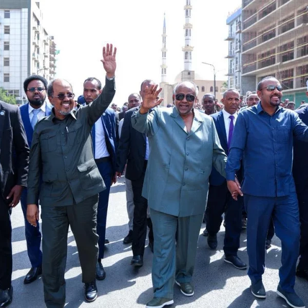 Somali President Holds Talks with Ethiopian, Djiboutian Leaders 